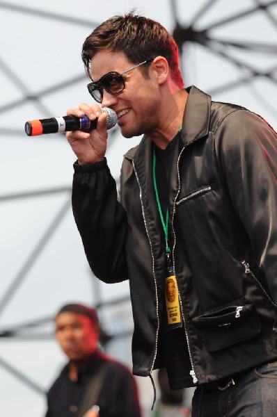 Roots Revealers at the Austin Reggae Festival, 04/17/10, Auditorium Shores,