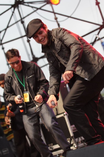 Roots Revealers at the Austin Reggae Festival, 04/17/10, Auditorium Shores,