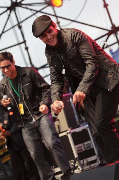 Roots Revealers at the Austin Reggae Festival, 04/17/10, Auditorium Shores,