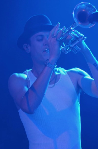 Slightly Stoopid at Stubb's BarBQ, Austin Texas 04/20/10