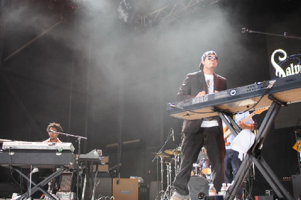 Salvador Santana Band at the Verizon Wireless Amphitheater