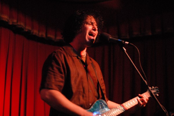 Saul Zonana at the Cactus Cafe, Austin, Tx