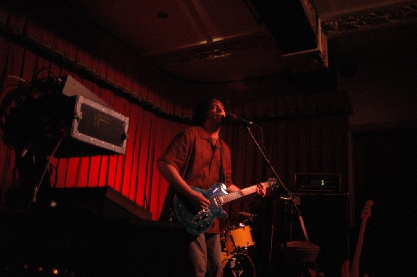 Saul Zonana at the Cactus Cafe in Austin, Tx