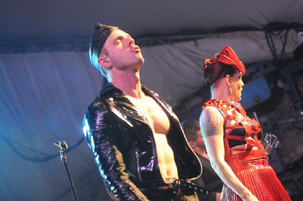 Scissor Sisters at Stubb's BarBQ, Austin, Texas April 3, 2011 - photo by je