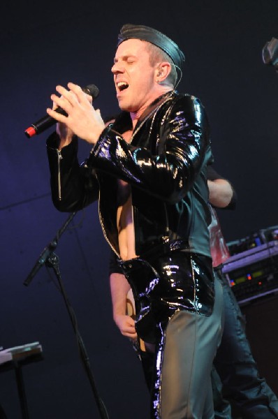 Scissor Sisters at Stubb's BarBQ, Austin, Texas April 3, 2011 - photo by je