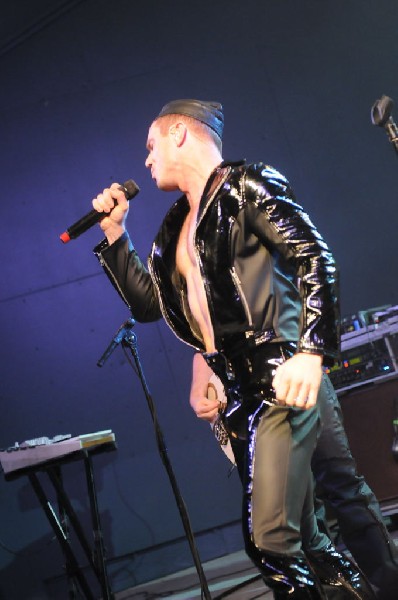 Scissor Sisters at Stubb's BarBQ, Austin, Texas April 3, 2011 - photo by je