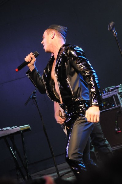 Scissor Sisters at Stubb's BarBQ, Austin, Texas April 3, 2011 - photo by je