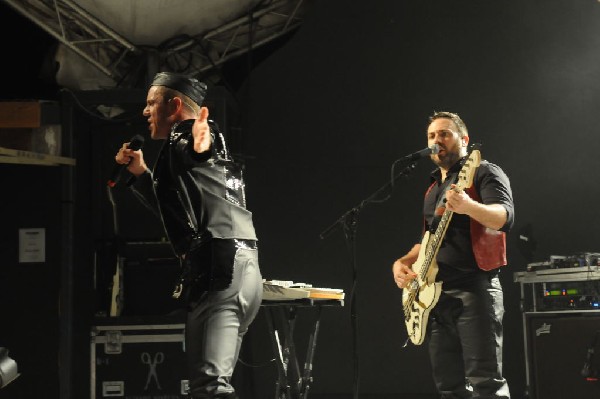 Scissor Sisters at Stubb's BarBQ, Austin, Texas April 3, 2011 - photo by je