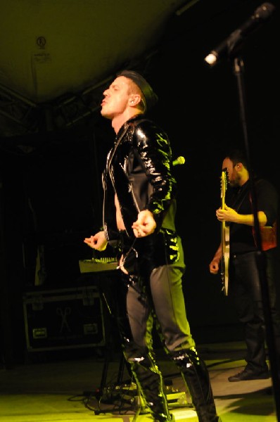 Scissor Sisters at Stubb's BarBQ, Austin, Texas April 3, 2011 - photo by je