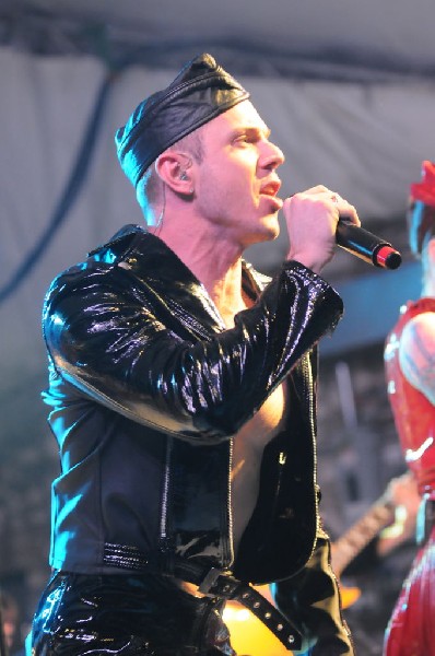 Scissor Sisters at Stubb's BarBQ, Austin, Texas April 3, 2011 - photo by je