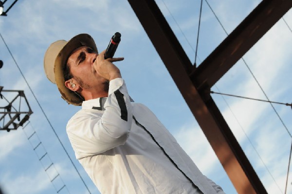 Serj Tankian at Ozzfest 2008, Pizza Hut Park, Frisco, Texas