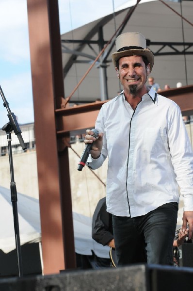 Serj Tankian at Ozzfest 2008, Pizza Hut Park, Frisco, Texas