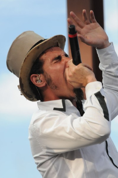 Serj Tankian at Ozzfest 2008, Pizza Hut Park, Frisco, Texas