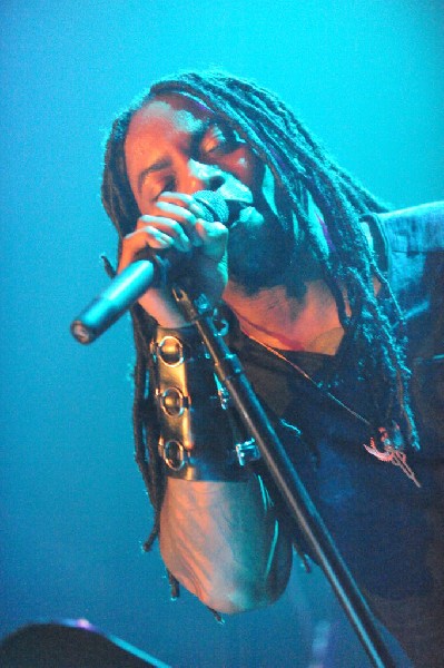 Sevendust acoustic set at Emo's in Austin, Texas 04/06/2014 - photo by Jeff