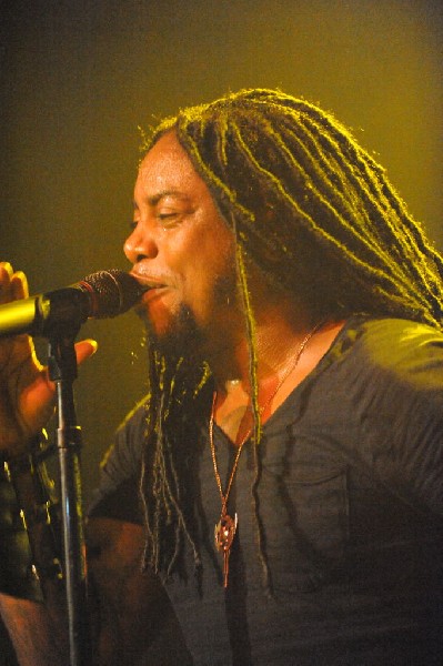 Sevendust acoustic set at Emo's in Austin, Texas 04/06/2014 - photo by Jeff