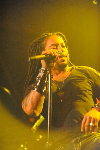 Sevendust acoustic set at Emo's in Austin, Texas 04/06/2014 - photo by Jeff