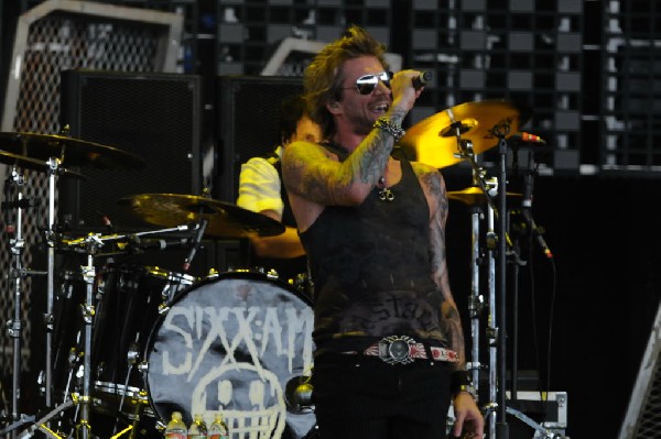 Sixx:A.M. at the Verizon Wireless Amphitheater, Selma, Texas