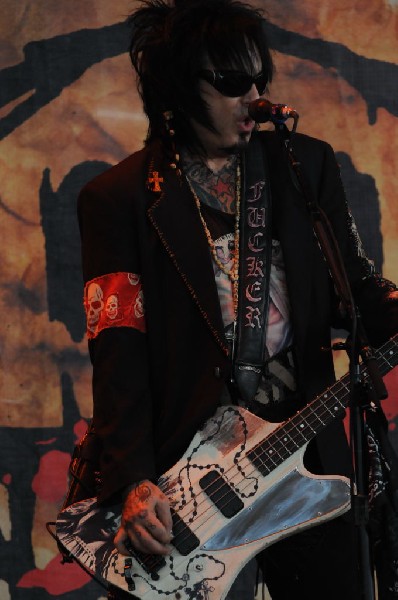 Sixx:A.M. at the Verizon Wireless Amphitheater, Selma, Texas