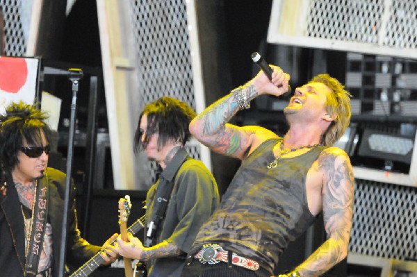 Sixx:A.M. at the Verizon Wireless Amphitheater, Selma, Texas