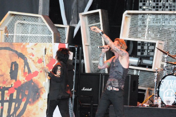 Sixx:A.M. at the Verizon Wireless Amphitheater, Selma, Texas
