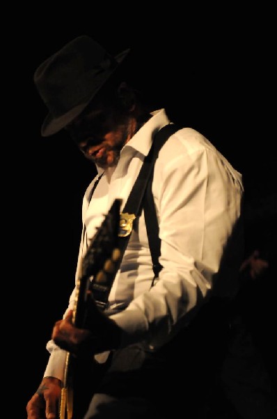 Social Distortion at Stubb's BarBQ, Austin Texas, 11/18/10