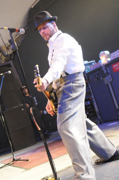 Social Distortion at Stubb's BarBQ, Austin Texas, 11/18/10