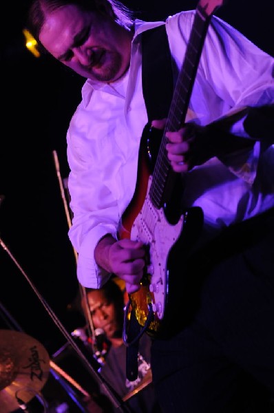 Johnny King and the Solrockers at La Zona Rosa, Austin, Texas, 05/05/10