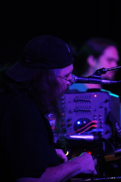 Johnny King and the Solrockers at La Zona Rosa, Austin, Texas, 05/05/10