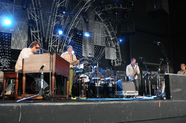 Steve Winwood at the  Verizon Wireless Amphitheater