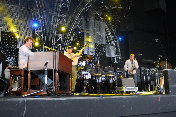 Steve Winwood at the  Verizon Wireless Amphitheater