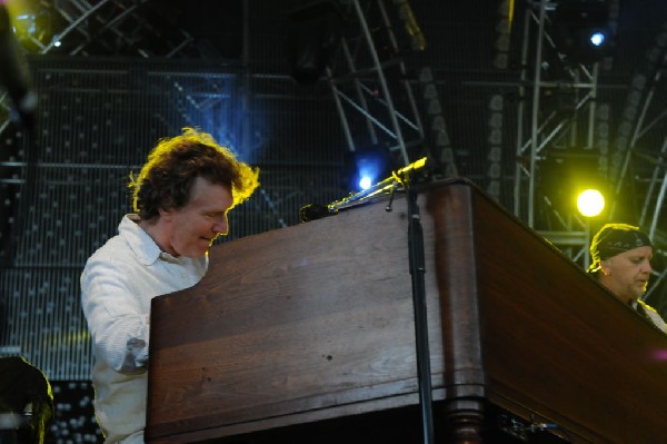 Steve Winwood at the  Verizon Wireless Amphitheater