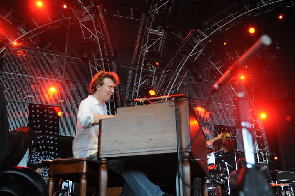 Steve Winwood at the  Verizon Wireless Amphitheater