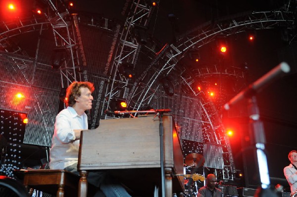Steve Winwood at the  Verizon Wireless Amphitheater