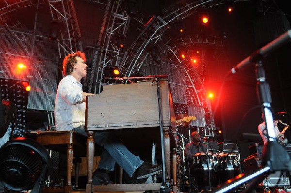 Steve Winwood at the  Verizon Wireless Amphitheater