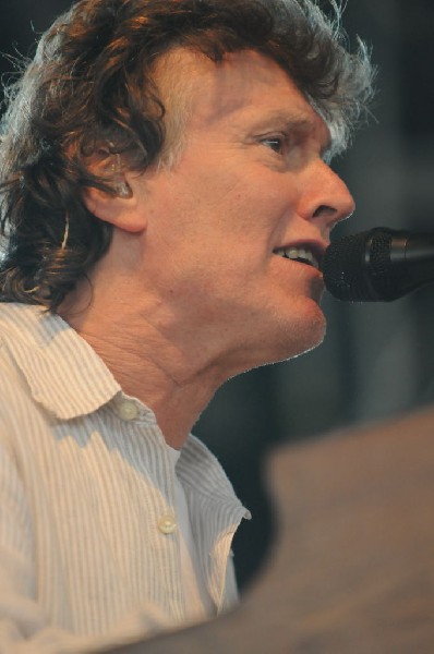Steve Winwood at the  Verizon Wireless Amphitheater