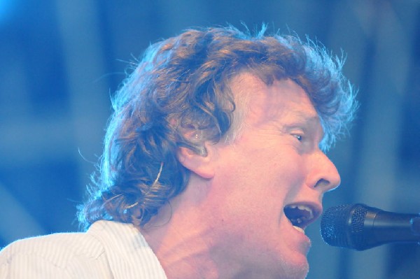 Steve Winwood at the  Verizon Wireless Amphitheater