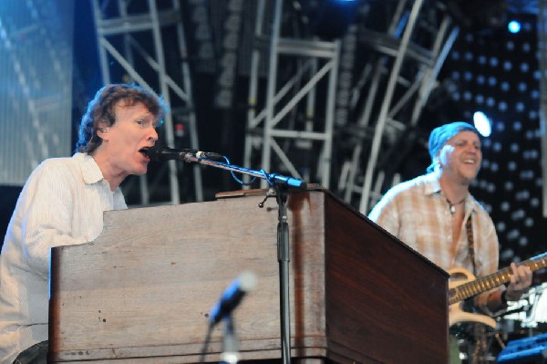 Steve Winwood at the  Verizon Wireless Amphitheater