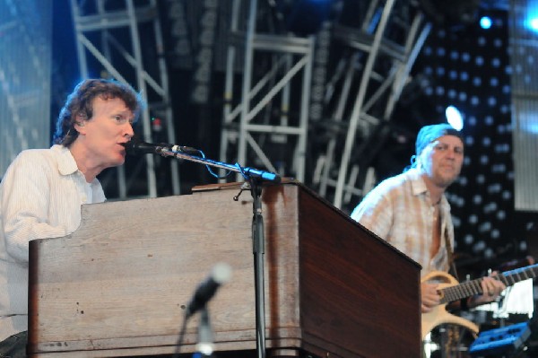 Steve Winwood at the  Verizon Wireless Amphitheater