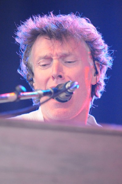 Steve Winwood at the  Verizon Wireless Amphitheater