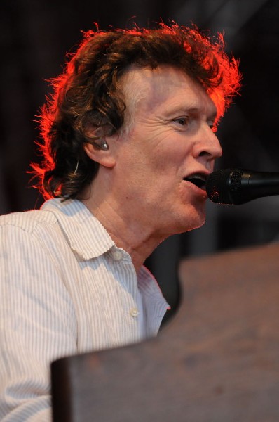 Steve Winwood at the  Verizon Wireless Amphitheater