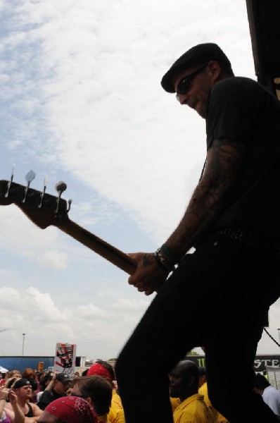 Street Dogs on the Highway 1 Stage, Warped Tour, Verizon Wireless Amphithea