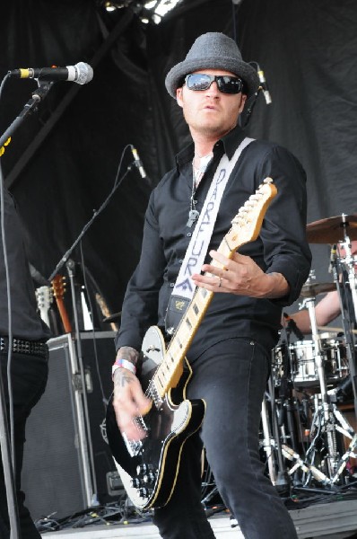 Street Dogs on the Highway 1 Stage, Warped Tour, Verizon Wireless Amphithea