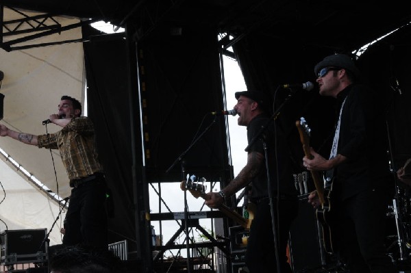 Street Dogs on the Highway 1 Stage, Warped Tour, Verizon Wireless Amphithea