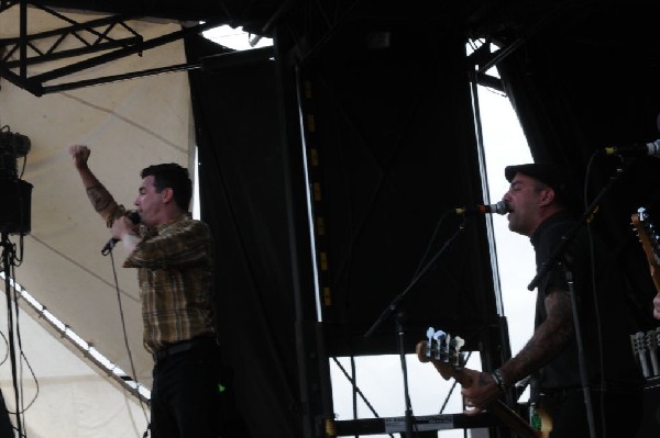 Street Dogs on the Highway 1 Stage, Warped Tour, Verizon Wireless Amphithea