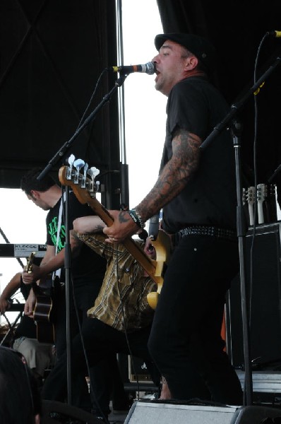 Street Dogs on the Highway 1 Stage, Warped Tour, Verizon Wireless Amphithea