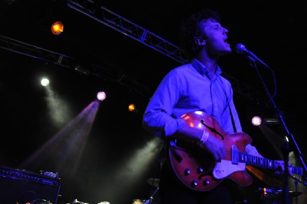 TV Torso at La Zona Rosa, Austin Texas, 02/02/2011