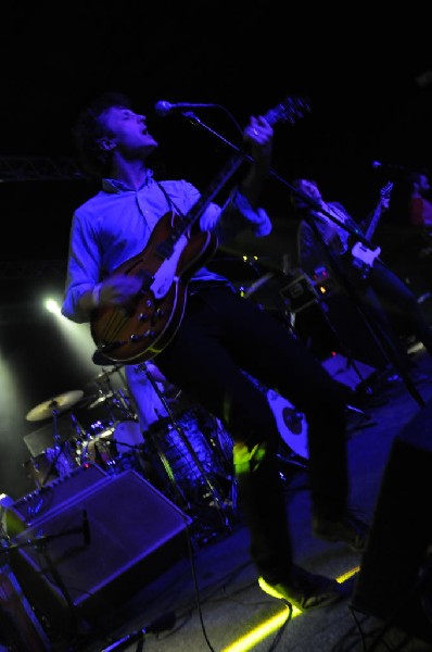 TV Torso at La Zona Rosa, Austin Texas, 02/02/2011