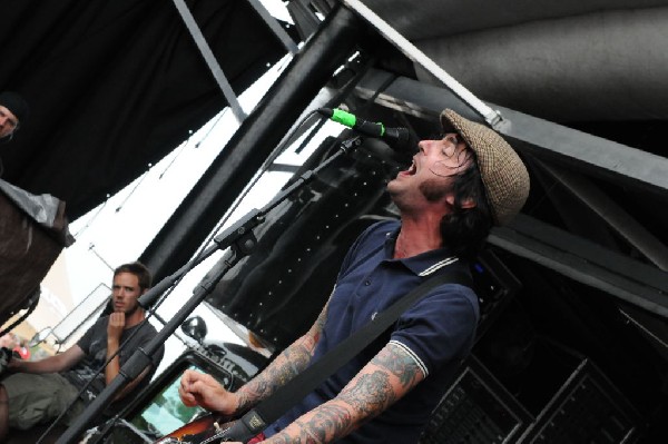 The Briggs on the Hurley Stage, Warped Tour, Verizon Wireless Amphitheater,
