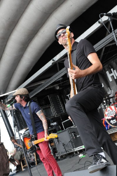 The Briggs on the Hurley Stage, Warped Tour, Verizon Wireless Amphitheater,
