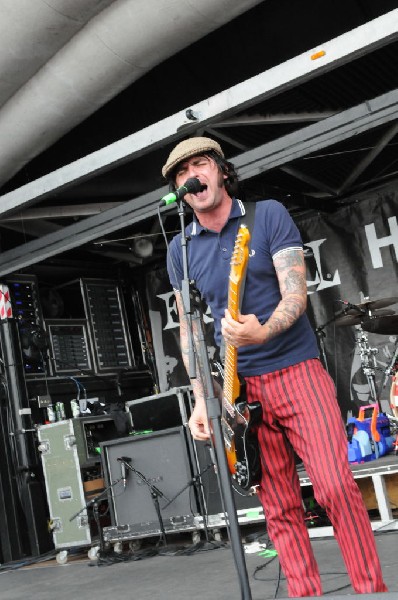 The Briggs on the Hurley Stage, Warped Tour, Verizon Wireless Amphitheater,